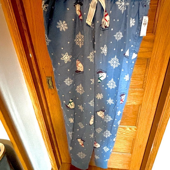 CUTE NWT OLD NAVY WOMEN’S WINTER PAJAMAS - Picture 3 of 3